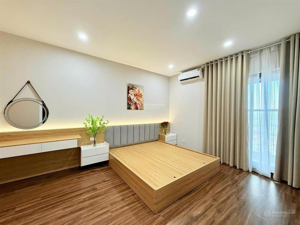 Cần bán căn 3 ngủ 106,4m tầng trung full nội thất