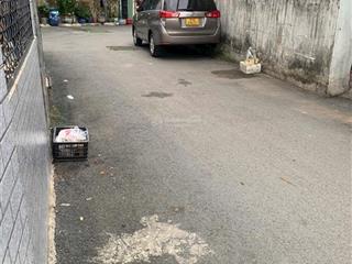 Nhà đường 8 linh trung ngay spkt 40m2 1tr1l 2pn 2wc đường ô tô 4,2 tỷ