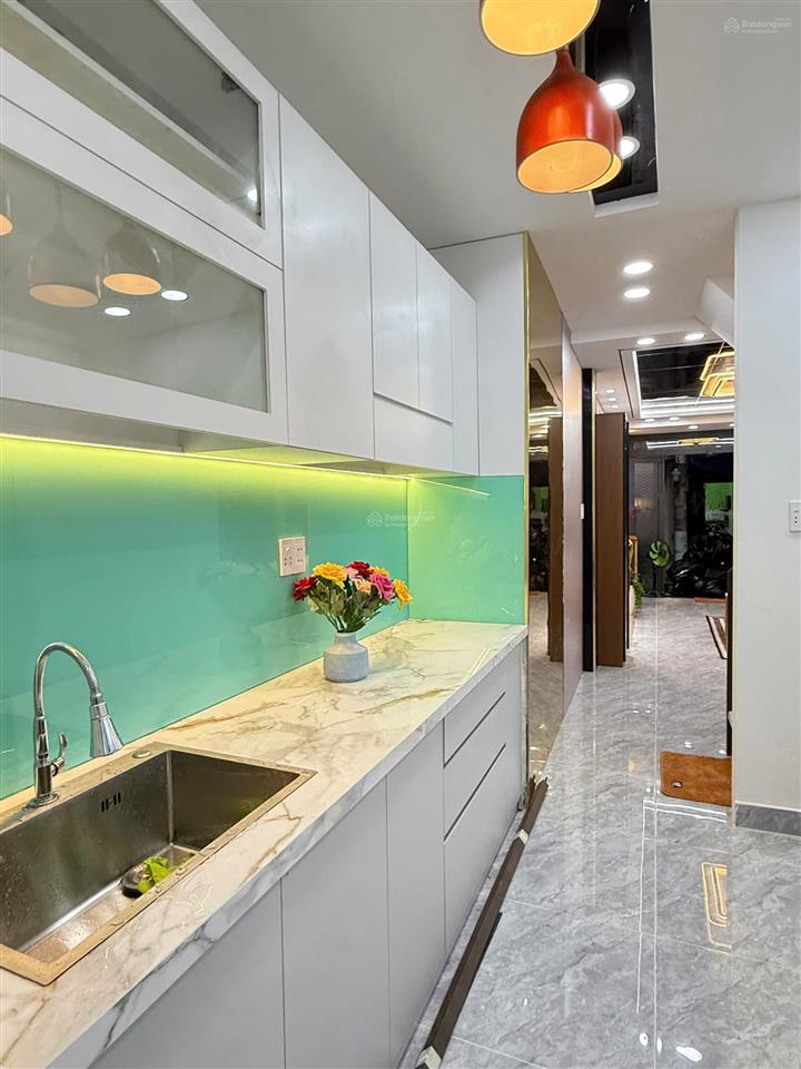 Bán căn nhà đường 9, trường thọ, đang sơn sửa mới tinh, 1 trệt 1 lầu, 2pn,ầu, 2pn, 2wc, giá 3,98 tỷ