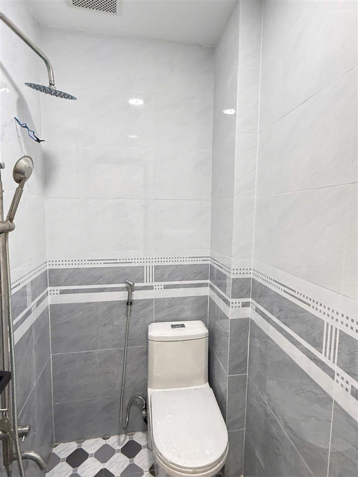 Bán căn nhà đường 9, trường thọ, đang sơn sửa mới tinh, 1 trệt 1 lầu, 2pn,ầu, 2pn, 2wc, giá 3,98 tỷ