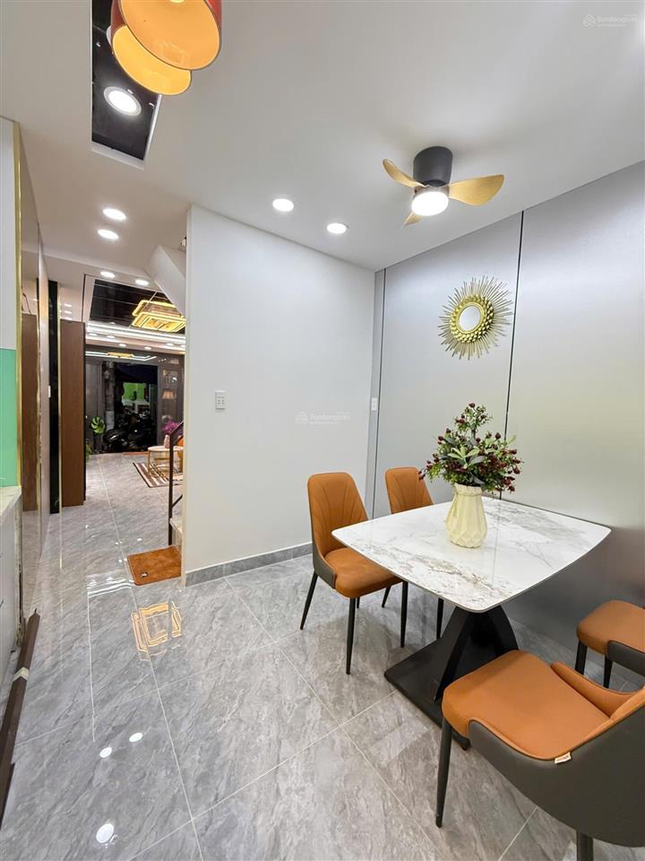 Bán căn nhà đường 9, trường thọ, đang sơn sửa mới tinh, 1 trệt 1 lầu, 2pn,ầu, 2pn, 2wc, giá 3,98 tỷ