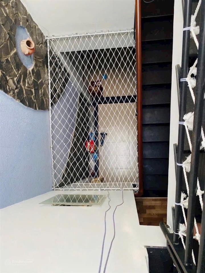 Thới an 22, quận 12, 3 tầng  dt 100m2  giá 5,95 tỷ  gần ubnd quận 12  100m ra lê thị riêng