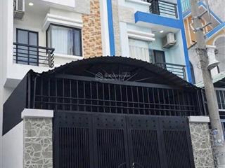 Thới an 22, quận 12, 3 tầng  dt 100m2  giá 5,95 tỷ  gần ubnd quận 12  100m ra lê thị riêng