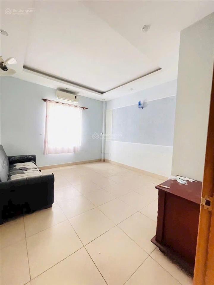 Thới an 22, quận 12, 3 tầng  dt 100m2  giá 5,95 tỷ  gần ubnd quận 12  100m ra lê thị riêng