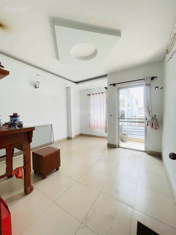 Thới an 22, quận 12, 3 tầng  dt 100m2  giá 5,95 tỷ  gần ubnd quận 12  100m ra lê thị riêng