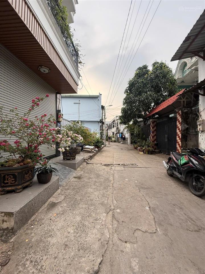 Bán 2 lô đất lk nguyễn văn quá  đông hưng thuận  74m (4 x 18.5)  giá 4,9 tỷ  gần trường chinh