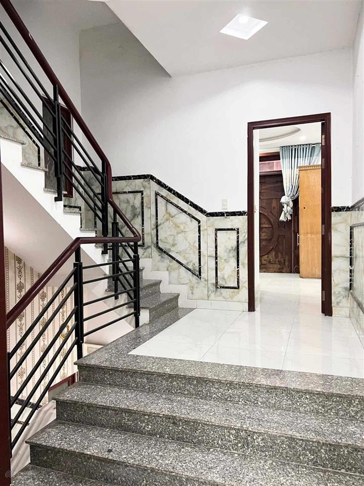 Mặt tiền tân thới hiệp 13  q12  5 tầng  dt 75m2, cn 60m2(4 x 19)  giá 6.96 tỷ