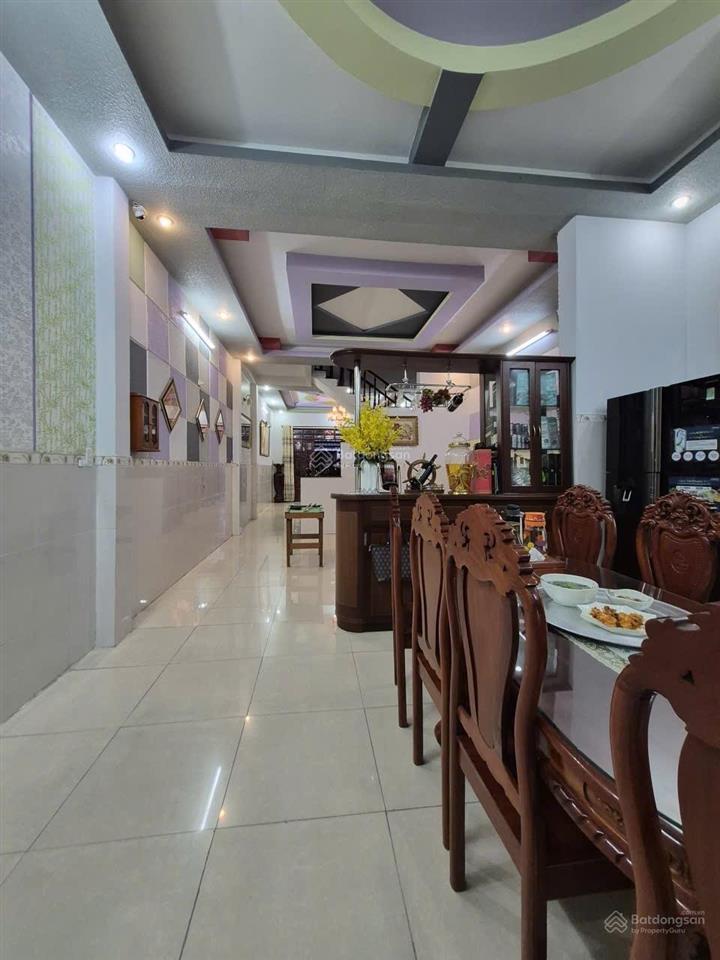 Bán nhà 2 tầng  121m2 (5 x 24)  giá 6,2 tỷ  ngay metro tân thới hiệp, giáp gò vấp  xe hơi thông