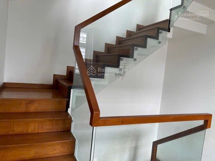 Biệt thự kp3, thạnh xuân  chốt 7 tỷ gấp  gần hà huy giáp  dt 6.5 x 16.5m  cn 105m2