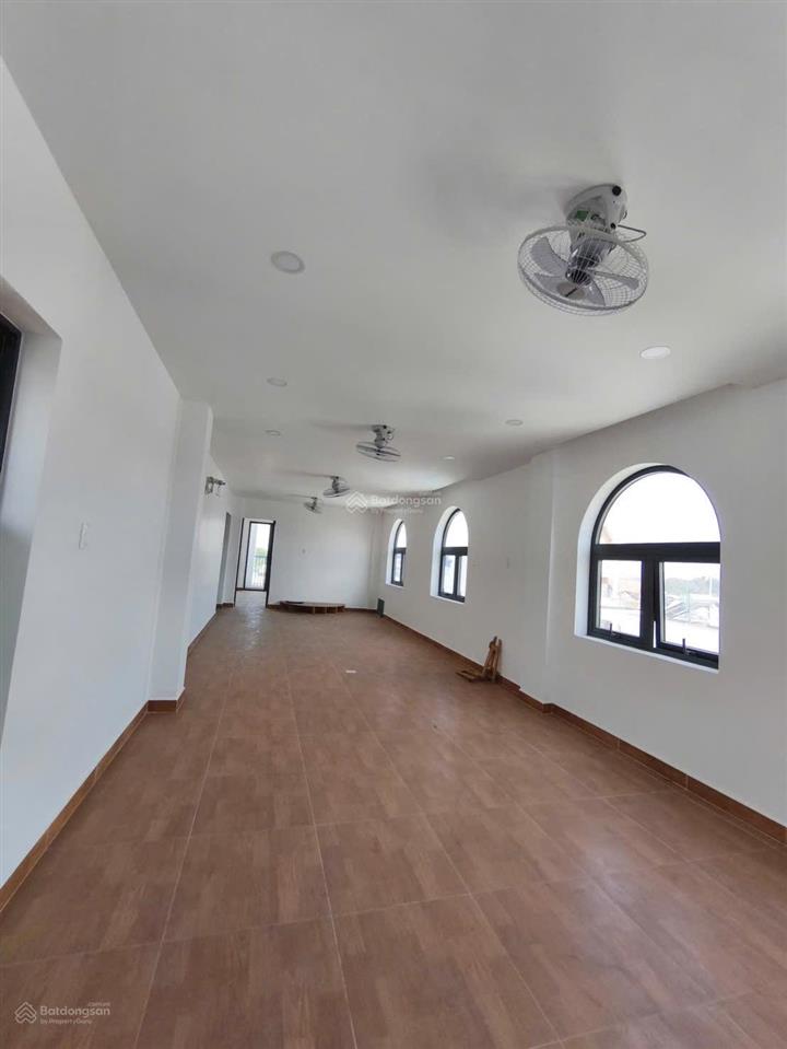 Tòa nhà căn góc  2 mặt tiền thạnh xuân 38  5 tầng thang máy  chỉ 8,99 tỷ