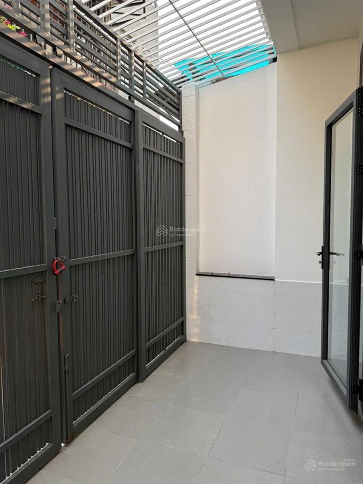Nguyễn văn quá, đông hưng thuận 3 tầng  60m2(5 x 12)  giá 5,45 tỷ