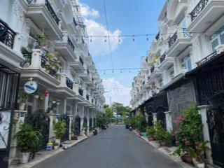 Nhà 182 hà huy giáp, giáp ranh gò vấp  đúc 4 tầng  khu cao cấp 7.x tỷ