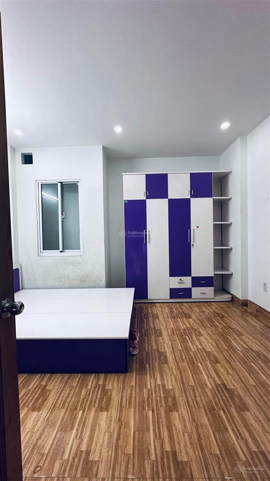 Nhà 182 hà huy giáp, giáp ranh gò vấp  đúc 4 tầng  khu cao cấp 7.x tỷ