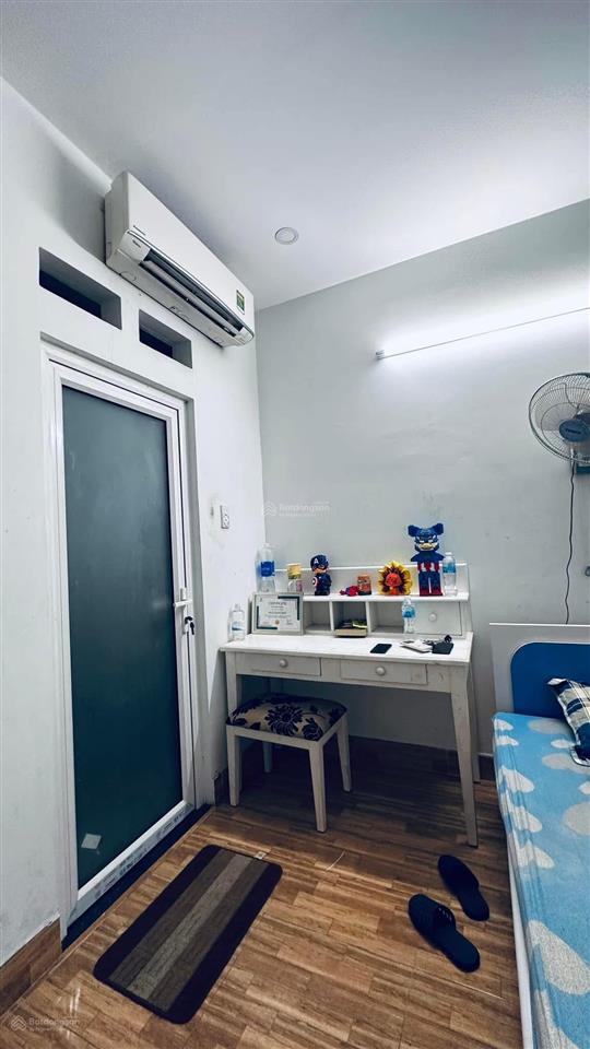 Nhà 182 hà huy giáp, giáp ranh gò vấp  đúc 4 tầng  khu cao cấp 7.x tỷ