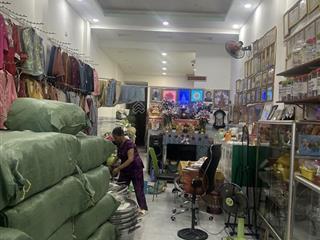 Bán nhà mặt tiền đường chợ tân hương  tân phú. dt 4x26m. giá siêu rẻ 11.8 tỷ.  0903 949 ***