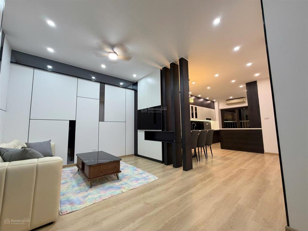 Chính chủ bán căn hộ tòa 96 định công diện tích rộng đẹp 100m2 3 ngủ 2wc  0817 780 ***
