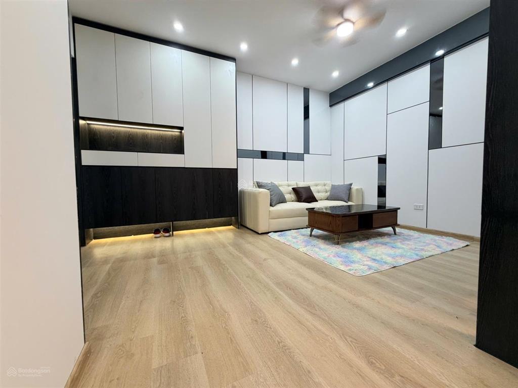 Chính chủ bán căn hộ tòa 96 định công diện tích rộng đẹp 100m2 3 ngủ 2wc  0817 780 ***