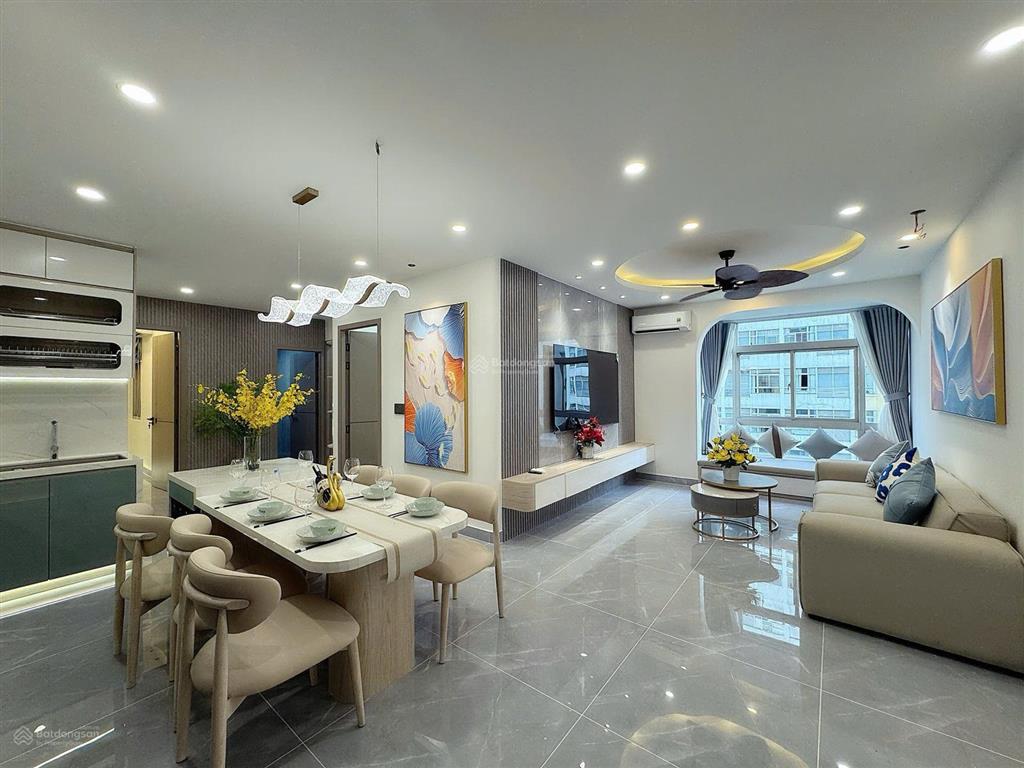 Bán căn hộ sky garden 1 3pn2wc88m2 full nội thất cao cấp như hình.  0911 090 *** em huân