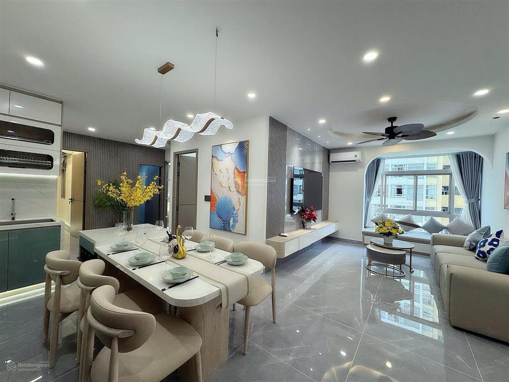 Bán căn hộ sky garden 1 3pn2wc88m2 full nội thất cao cấp như hình.  0911 090 *** em huân