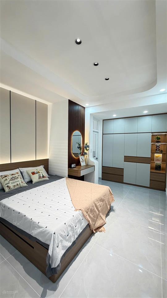 Bán siêu phẩm mới 100% 2pn1wc sky garden 3  phú mỹ hưng chỉ 5.350 tỷ  0911 090 ***