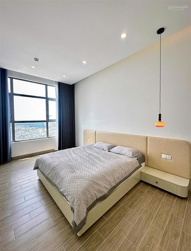 Penthouse river panorama 210m2  view sông siêu đẹp  full nội thất cao cấp.  0911 090 *** em huân