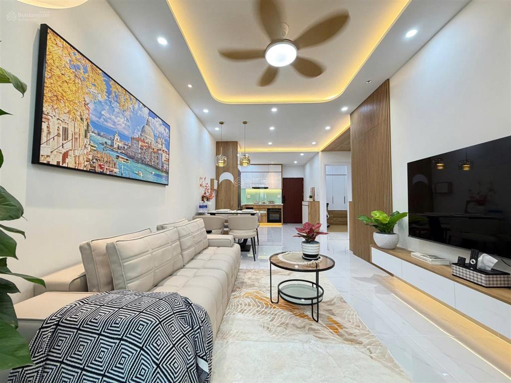 Cần bán nhanh căn hộ sky garden, pmh, q7 nhà đẹp, mới 100%.  0911 090 *** em huân