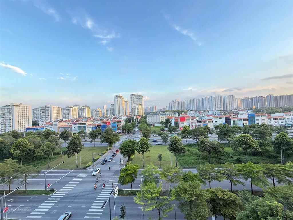 Cần bán nhanh căn hộ sky garden, pmh, q7 nhà đẹp, mới 100%.  0911 090 *** em huân