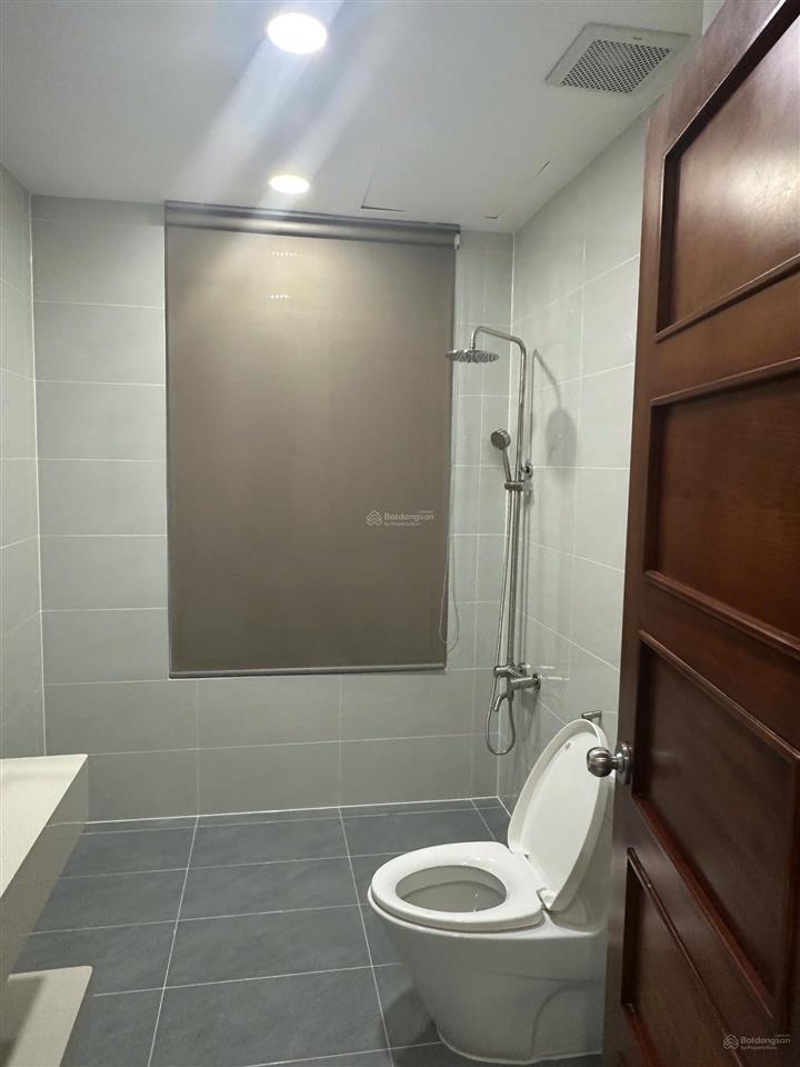 Chính chủ cần bán ch new saigon 3pn3wc (2pn master) 126m² view đông nam,  0911 090 *** em huân