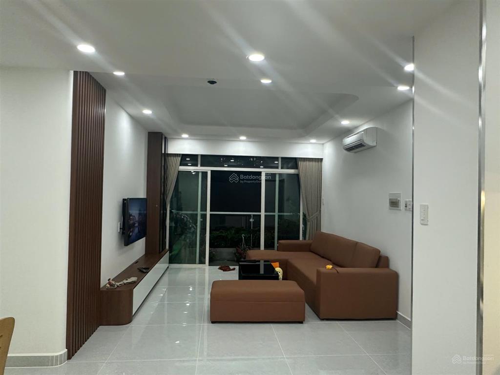 Chính chủ cần bán ch new saigon 3pn3wc (2pn master) 126m² view đông nam,  0911 090 *** em huân