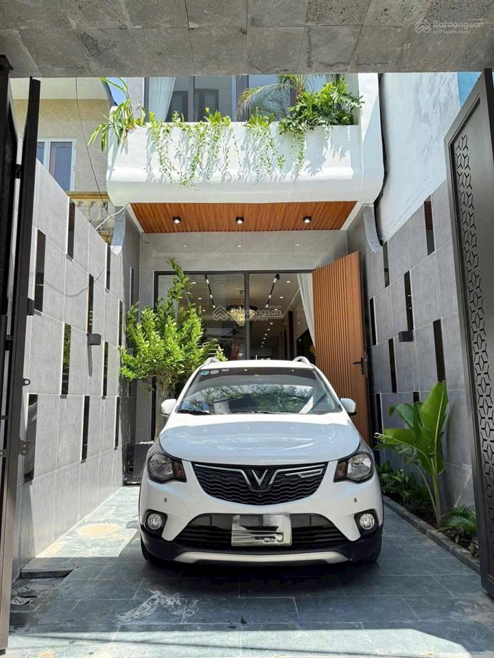 Nhà phố cực đẹp, hiếm 75m2 4t sân cổng riêng, full nội thất, giá siêu tốt tại ngô quyền, hp