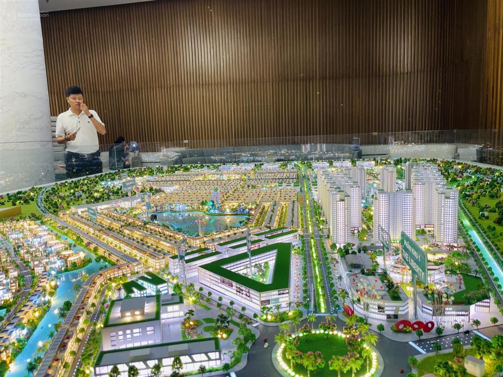 Cần bán siêu phẩm liền kề 90m2, mặt tiền rộng 7,5m xây 4t tại kđt vinhomes  vốn chỉ cần 607 triệu