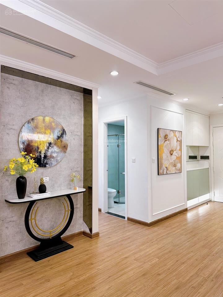 Bán gấp căn hộ phân khu parkhill times city, giá 9,4 tỷ 80m2, 2pn, 2wc