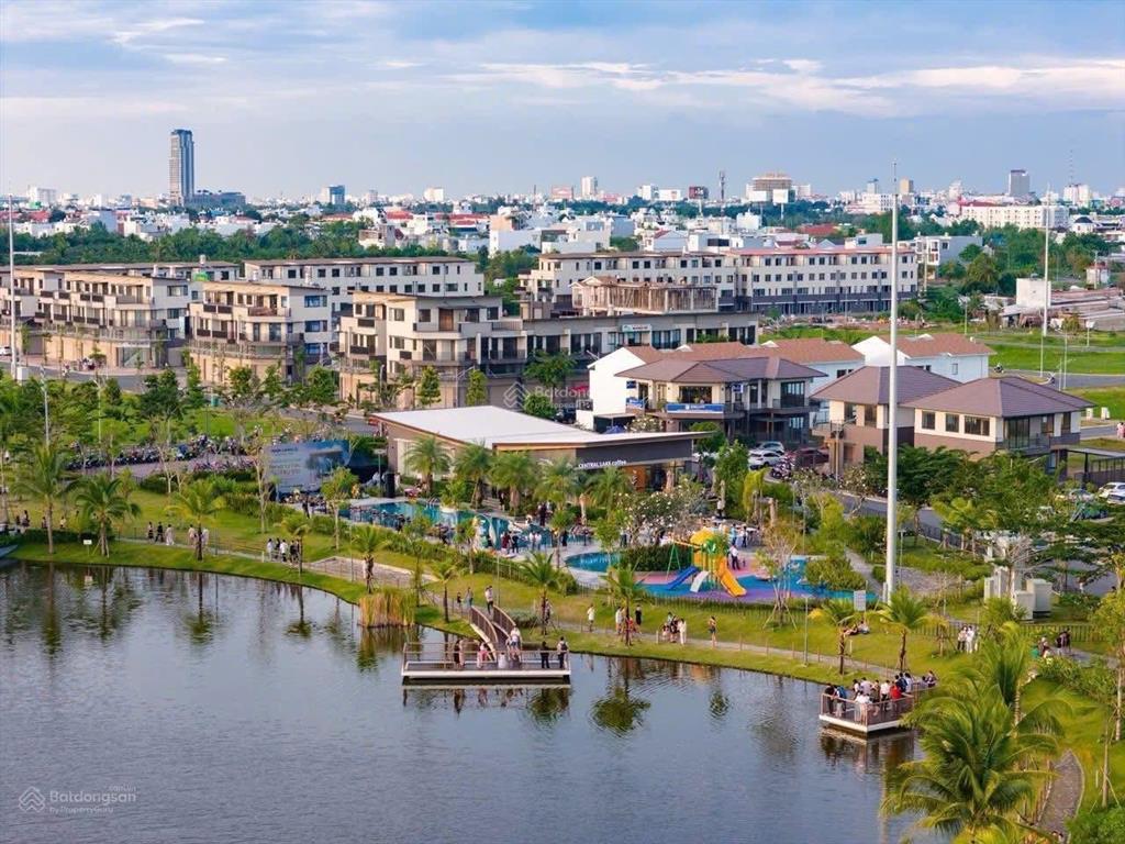 Nền giá tốt trục chính kdc nam long