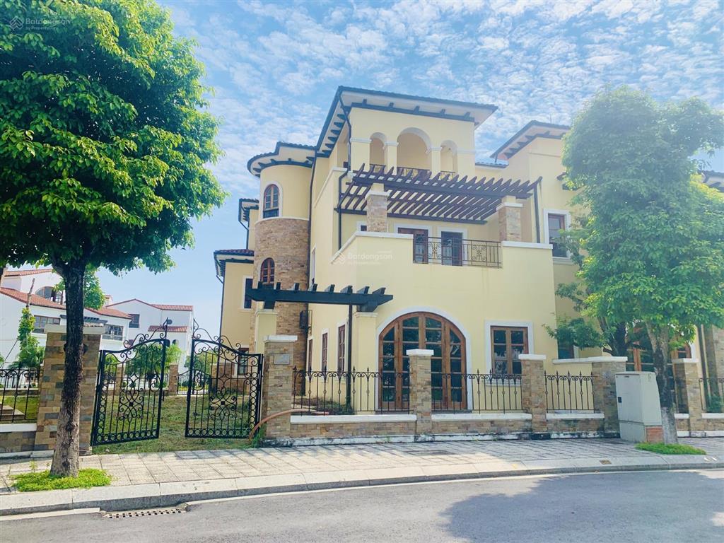 Nợ bank chủ nhà cần bán gấp căn biệt thự góc vista lago nam an khánh khu hồ lớn giá cực tốt.