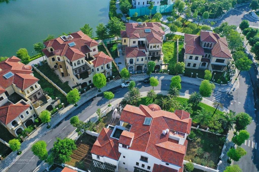 Nợ bank chủ nhà cần bán gấp căn biệt thự góc vista lago nam an khánh khu hồ lớn giá cực tốt.