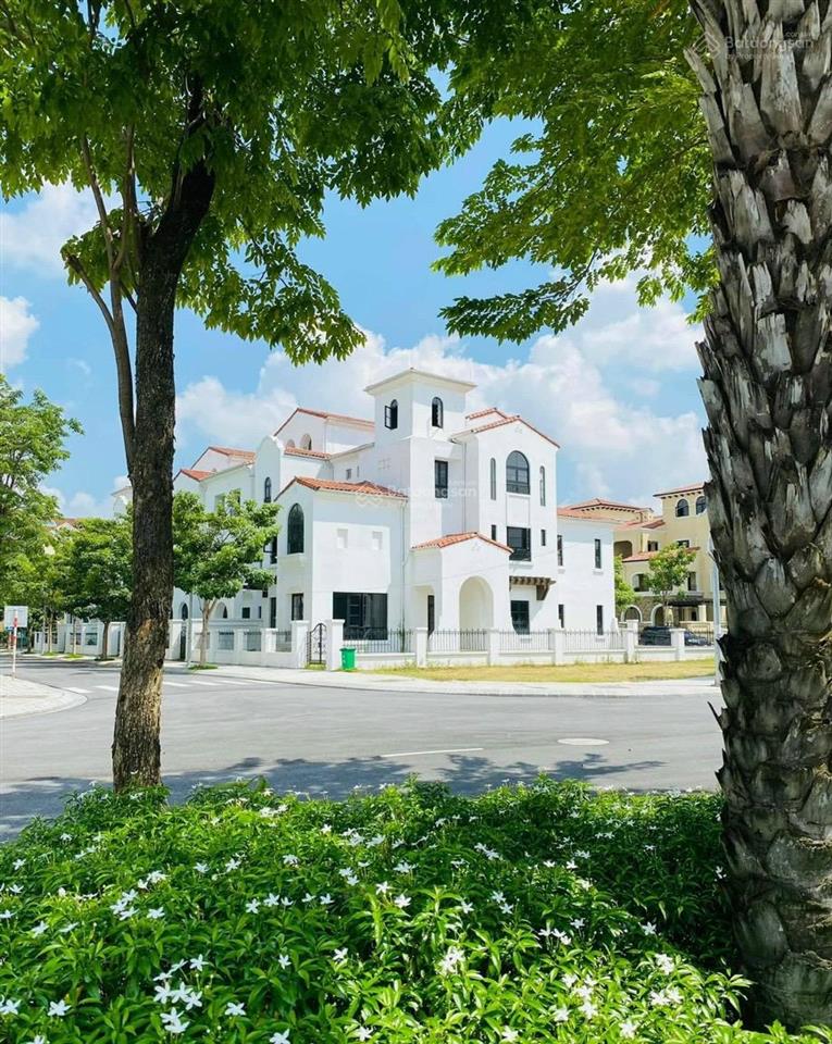Nợ bank chủ nhà cần bán gấp căn biệt thự góc vista lago nam an khánh khu hồ lớn giá cực tốt.