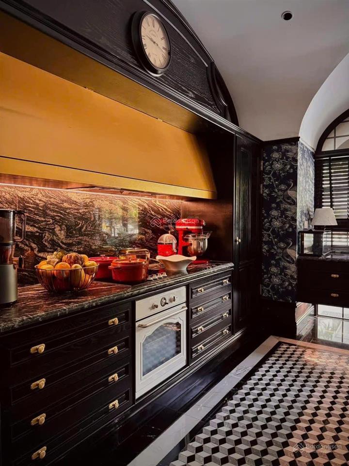 Chính chủ cần bán gấp biệt thự đơn lập góc mặt hồ vip nhất vinhomes green bay giá cực tốt