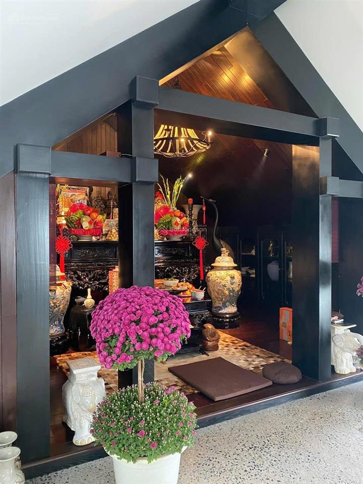 Chính chủ cần bán gấp biệt thự đơn lập góc mặt hồ vip nhất vinhomes green bay giá cực tốt