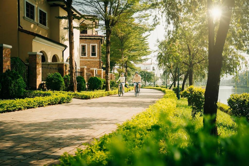 Cần bán gấp biệt thự mặt hồ lớn vista lago giá ngộp bank