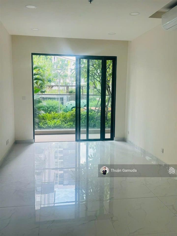 Bán căn 2pn tầng trệt dt 96m2 giá 8,2 tỷ (tặng ô đậu xe hơi)  diamond centery celadon city