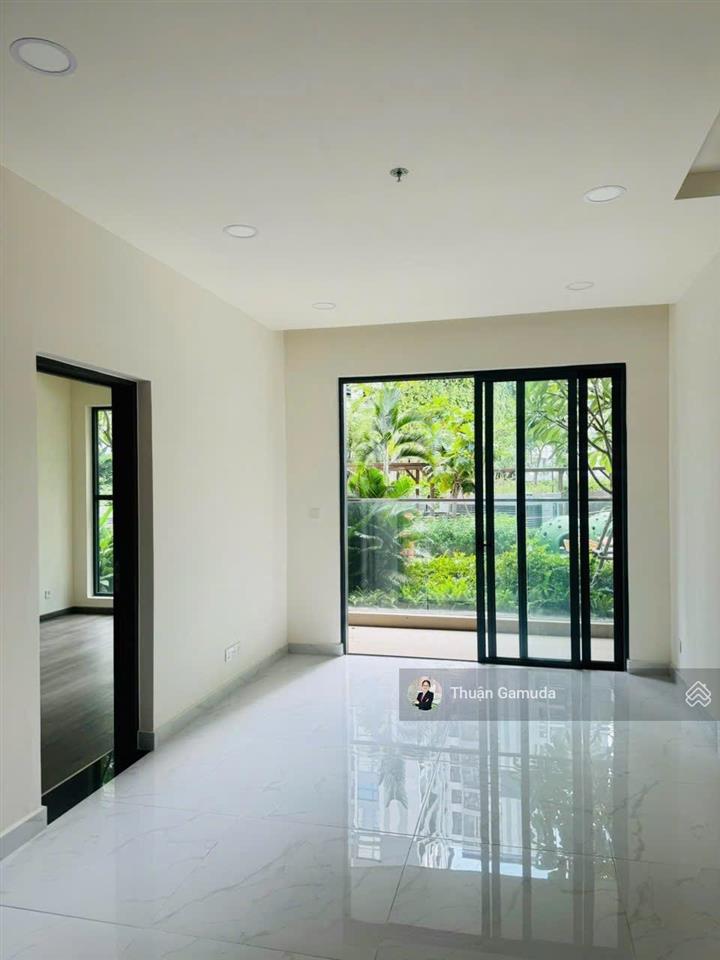 Bán căn 2pn tầng trệt dt 96m2 giá 8,2 tỷ (tặng ô đậu xe hơi)  diamond centery celadon city