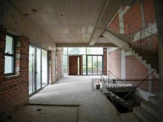 Căn dt 5x19m (1hầm+1trệt+4lầu), tt dãn 3năm  vị trí đẹp, mặt tiền cv lớn  giá rẻ nhất  the glen