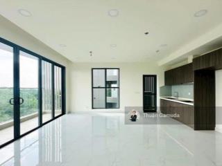 Giá 9.9tỷ  căn góc 3pn 3wc  121m2  loại bancol dài, vị trí đẹp view cv 16hecta  diamond centery