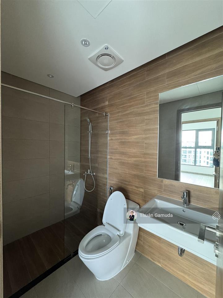 Bán căn 2pn diamond alnata plus  trả dãn 3 năm  giá 7.9tỷ có kèm ô xe định danh tầng hầm