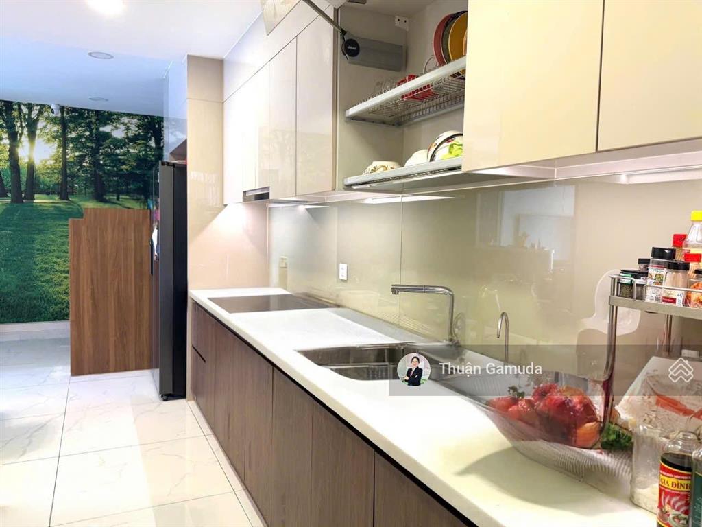 Bán căn 141m2 tầng 9  thiết kế 3pn+1 kho, hướng mát chỉ 10tỷ  diamond brilliant celadon city