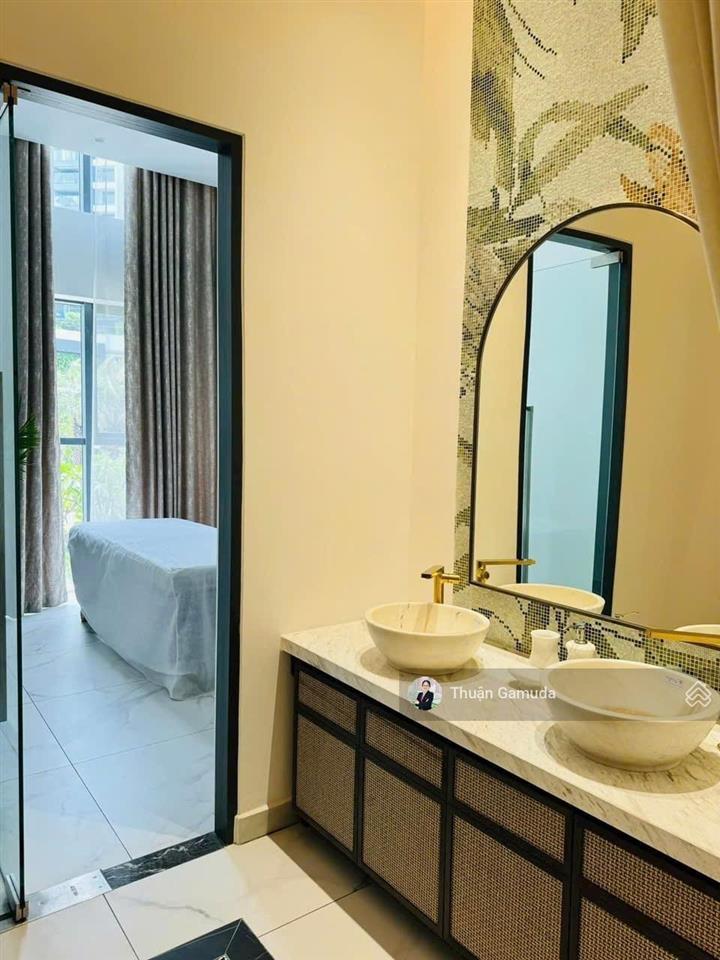 H. đông nam  96m2 2pn+1, trả chậm 3năm giá 8.44tỷ có ô xe hơi  diamond centery, celadon city