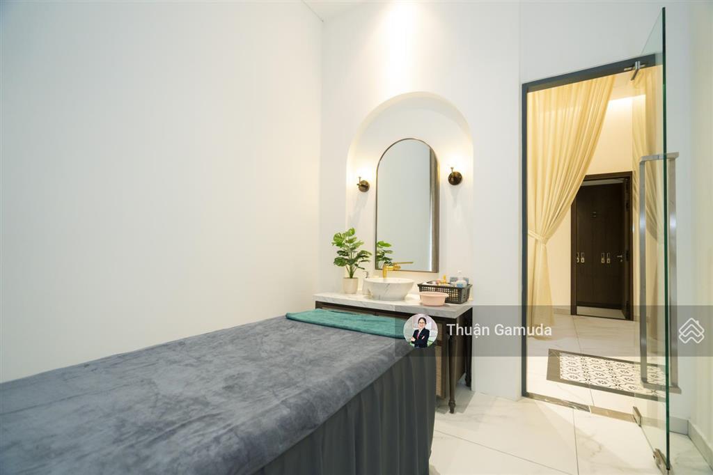 H. đông nam  96m2 2pn+1, trả chậm 3năm giá 8.44tỷ có ô xe hơi  diamond centery, celadon city