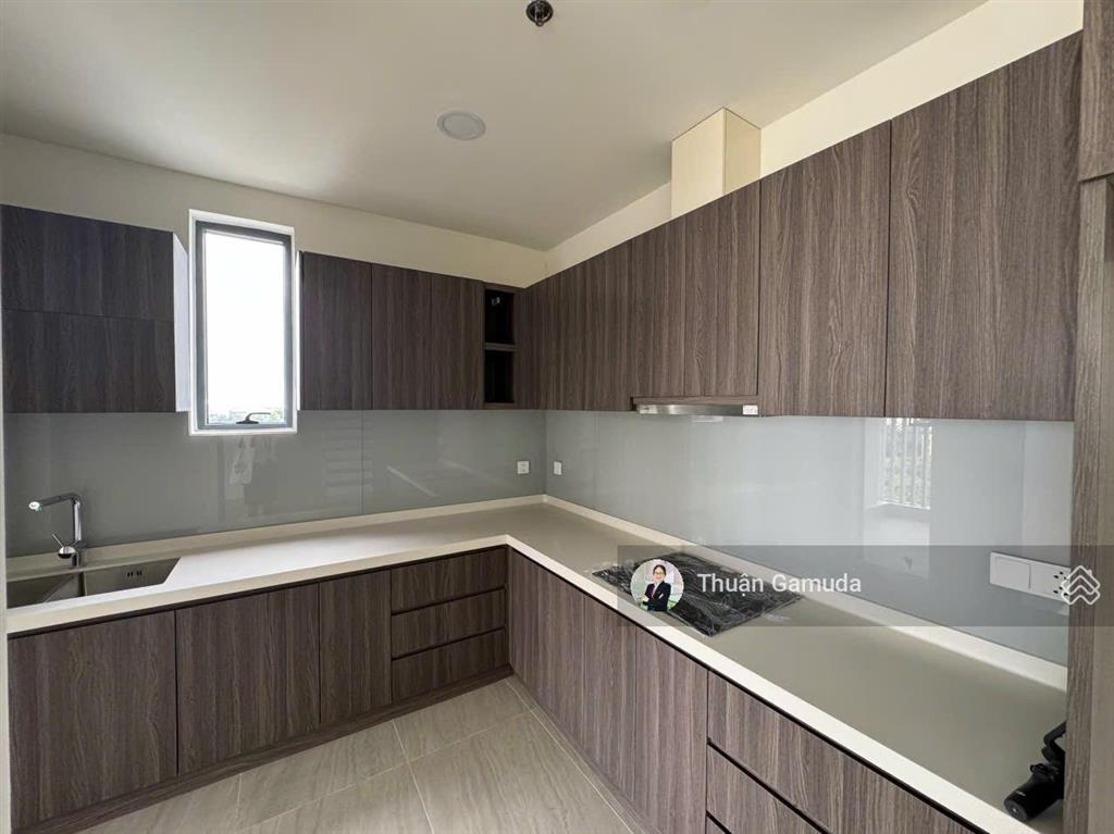 Chính chủ, bán căn 3pn 121m2 chỉ 10tỷ350 (bao sổ 102%)diamond centery celadon cityview cv 16hecta