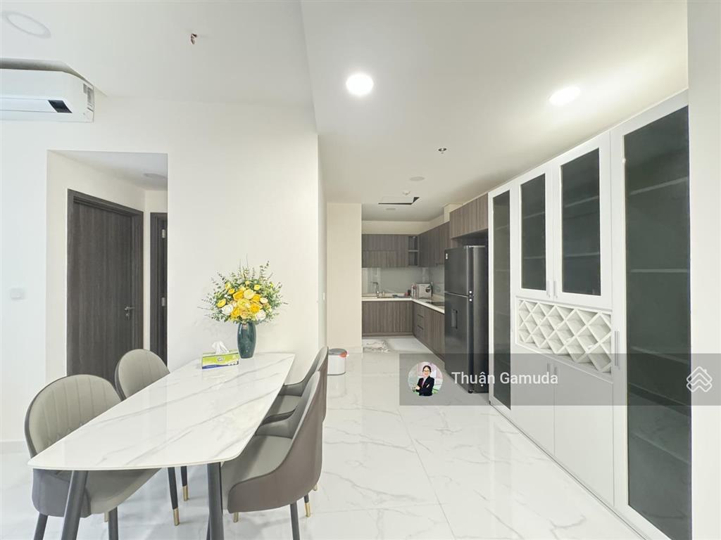 Giá tốt chỉ 7.4tỷ căn 2 phòng ngủdiamond centery celadon citytặng 1 slot ô tô, nhà mới, tầng đẹp