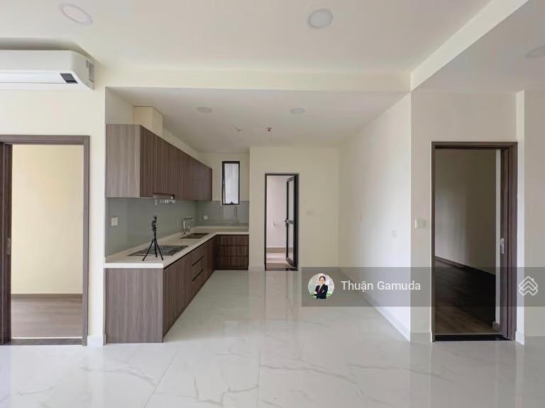 View hồ bơicăn 3pn 121m2 chỉ 10.6tỷ trả dãn 3năm (chênh thấp 400tr)  diamond centery celadon city